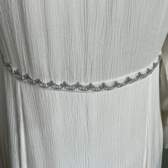 Mo Huan Yi Chu White embroidered asymmetrical hem hippy dress L - Picture 7 of 10